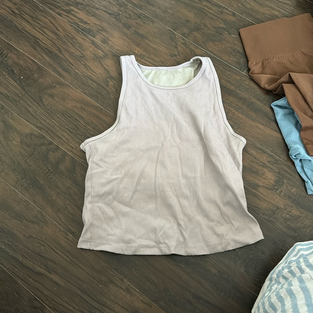 Cropped tank